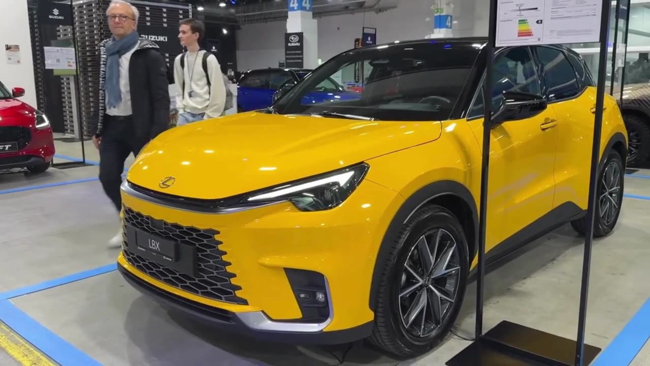 New LEXUS LBX 2025 - impressive LUXURY & HYBRID tech (visual review)