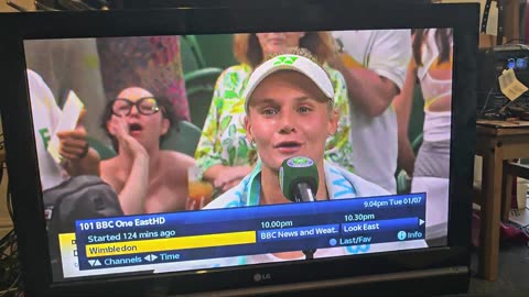 Look at an old but working Big LG 42PC55 42 inch HD plasma TV plugged into HDMI its an OK picture