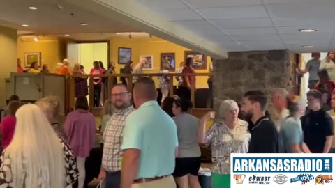 WATCH: Hundreds Attend Event In Fairfield Bay