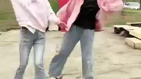 Let's do a dance #suitable for friends to play together