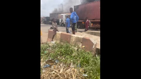 fire trending federal road , olowotedo, asesee, Ogun state ,Nigeria