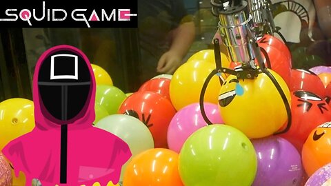 WE PLAY THE SQUID GAME AT THE ARCADE...