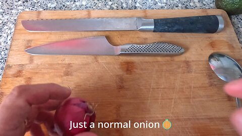 Easy Ways to Cut Onions into Half Moons