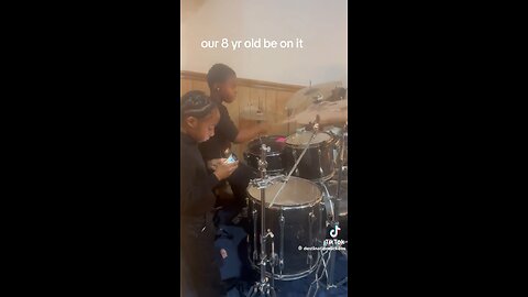 8 year old drum player 🥁🎶🎵🔥