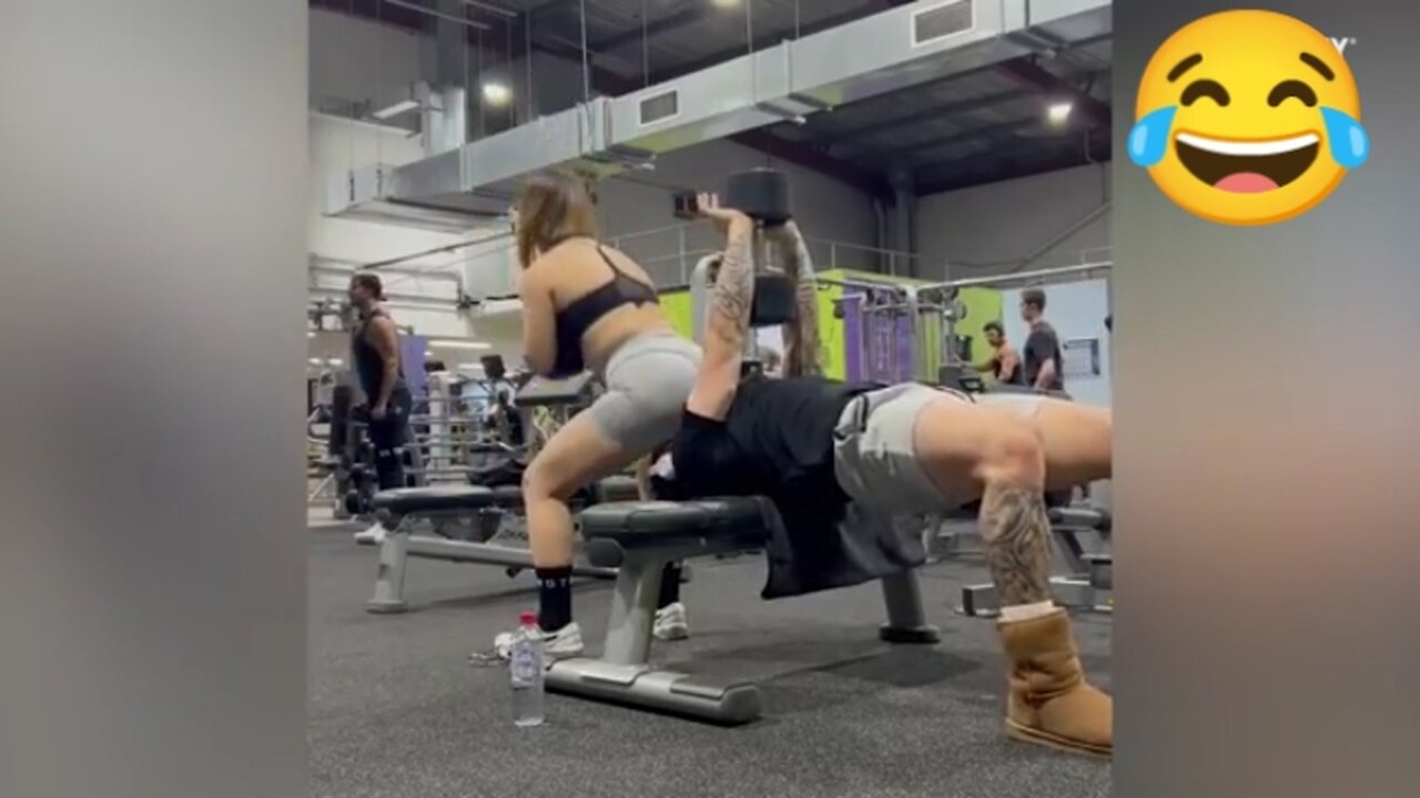 Go to see a doctor if you don't laugh after watching this video