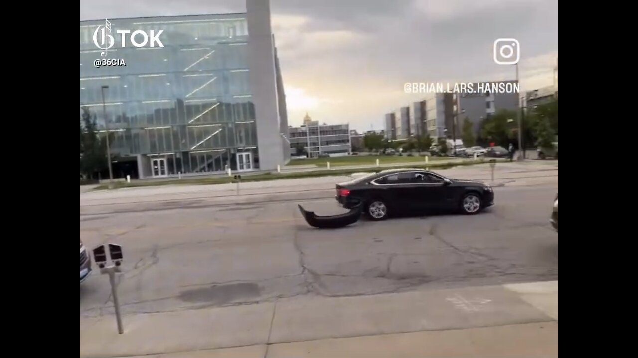WATCH POLICE HIGH SPEED CHASE⛔️🏫🚙👮‍♂️🚓📸AFTER DRIVER IN DES MOINES IOWA🚏🚙🚨👮💫