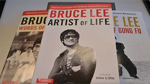 LUKE UNBOXES! (Bruce Lee's Bibliography)