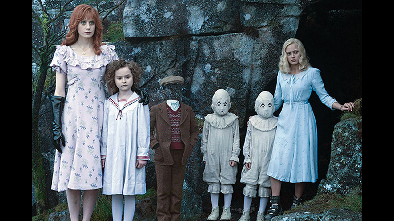 Miss Peregrine's School for Peculiar Children Explained | Full Movie Breakdown in English