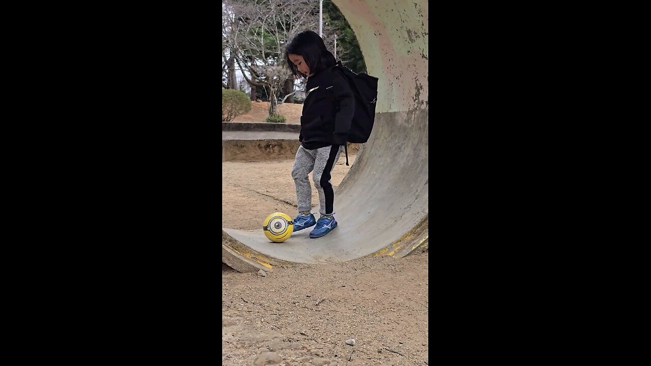 Amazing skillful kid🥰