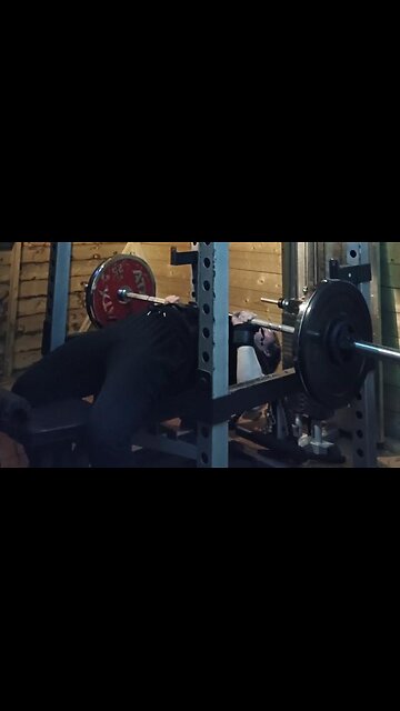 Easy 3x10 82.5 Kg Paused Close-Grip Bench Press. Last Set.