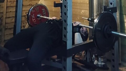 Easy 3x10 82.5 Kg Paused Close-Grip Bench Press. Last Set.