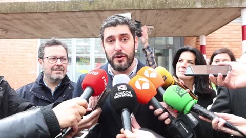 Elecciones Aragón: El candidato Nolasco ejerce su derecho al voto en Teruel