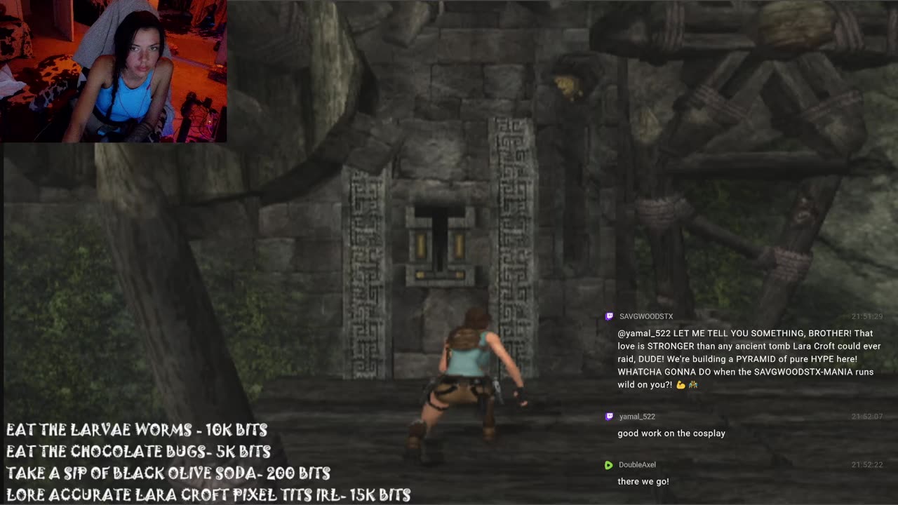 LARA CROFT COSPLAY, PS2 EMULATOR