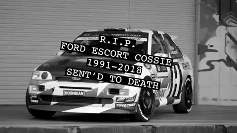 La voiture de Ken Block prend feu