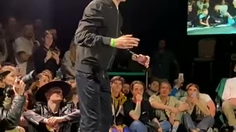 Breaking: Amazing Robot Dance Battle | Robot Vall