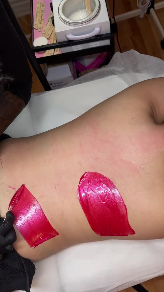 Canada Full Back Waxing Tutorial Using Sexy Smooth Cherry Desire Hard Wax by @winniehoneyjar