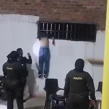 Ladrón murió atrapado en la reja de un billar