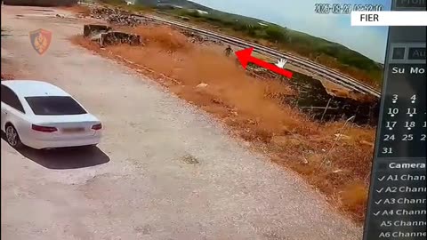 Fier/ Ndezi zjarr për të pastruar tokën, digjen 600 m² me lëndë drusore, arrestohet 51-vjeçari