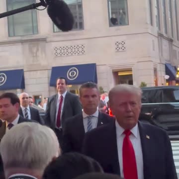 President Trump dines out in DC