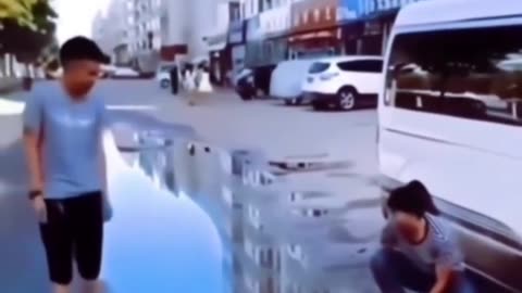 IF YOU LAUGH U LOSE