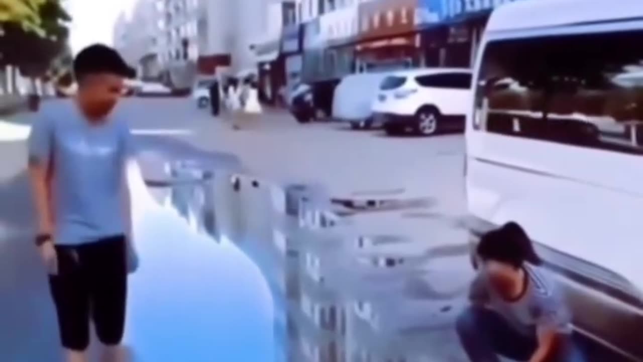 IF YOU LAUGH U LOSE