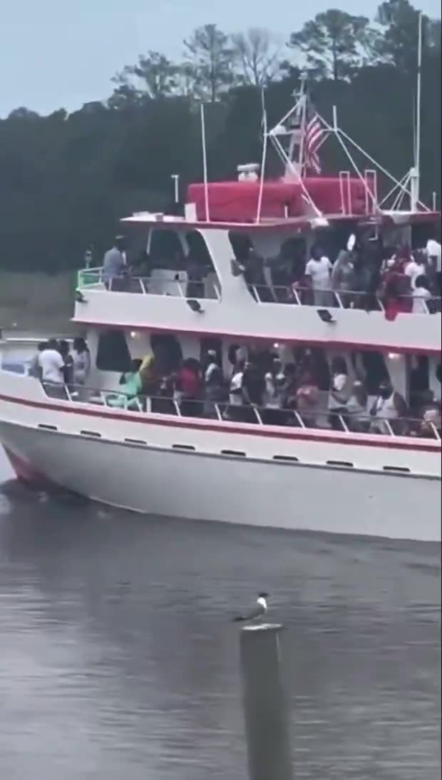 Boat speculated to be linked in South Carolina Shooting