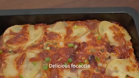 This recipe has gone viral! Delicious focaccia bread, potatoes, bacon, cheese