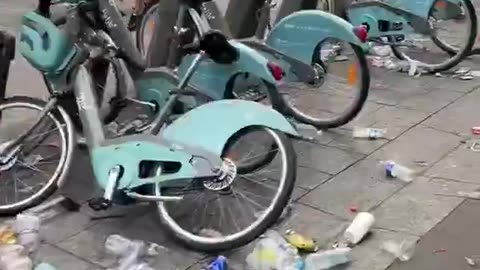 The streets of the French Capital Paris. Something has gone very wrong.