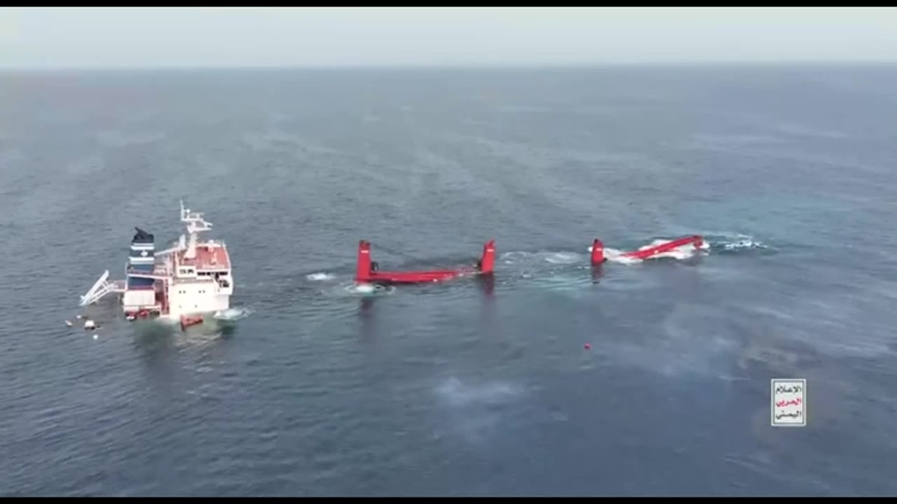 Houthis Sink TWO Ships in Red Sea: Red Sea Blockade & Gaza Aid