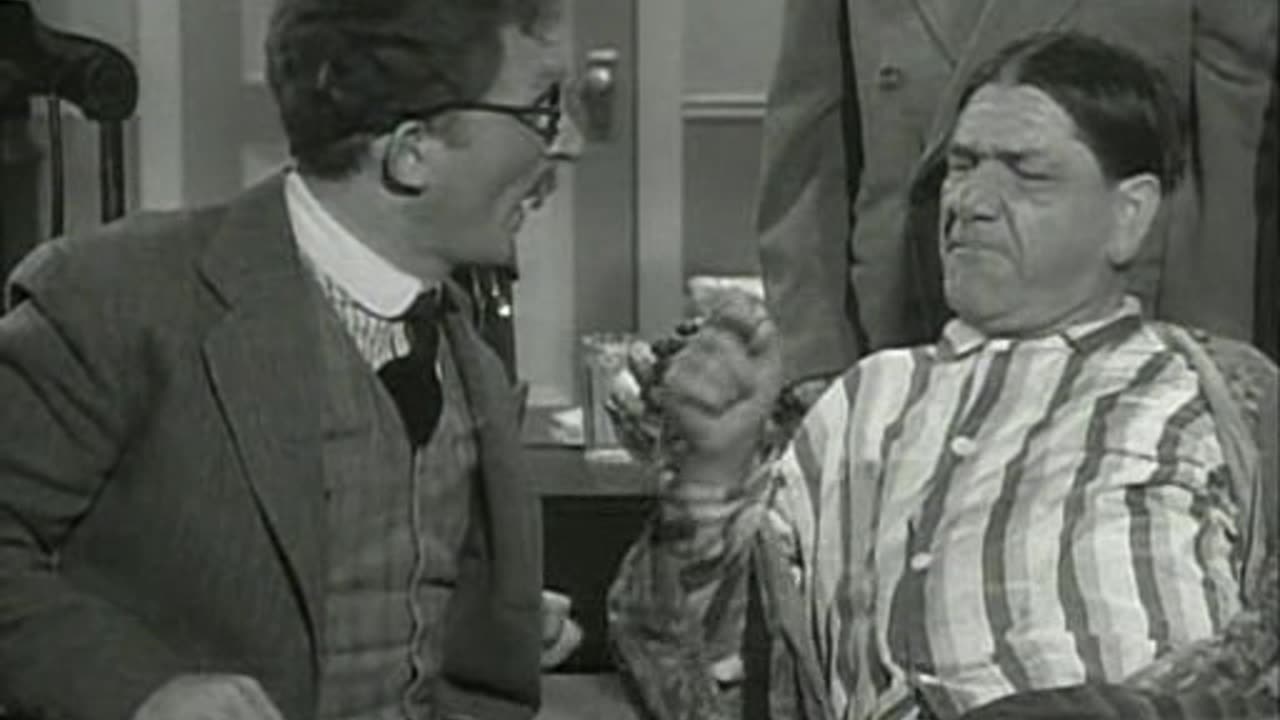 E132. Scrambled Brains - Shemp Howard Era - 1951