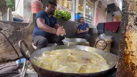 You’ve NEVER Seen Bananas This HUGE! 😱🍌 | Surat’s Ultimate Banana Chips Seller