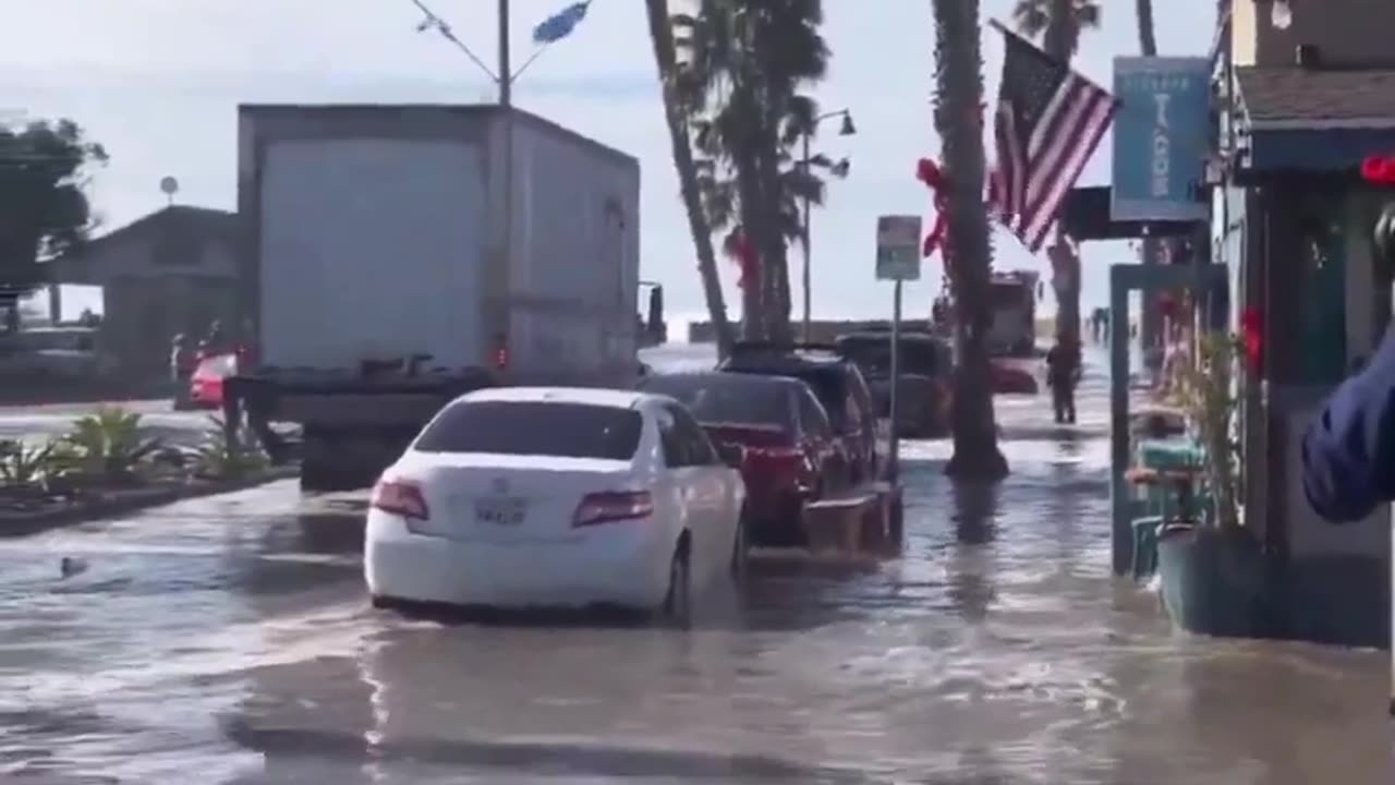 🌊😱 Shocking Beach Encounter Caught on Camera! | TheHauntingHour