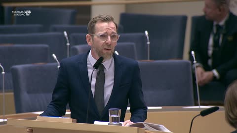 Interpellationsdebatt 29 november 2024: Åtgärder för att minimera skador från mRNA-vaccin