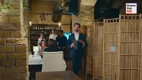 WAITER WON`T SERVE LATIN CLIENT