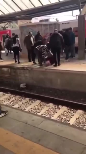 Blacks attack White girl