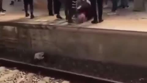 Blacks attack White girl