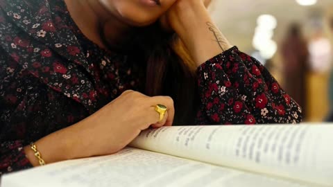 Mujhpe hai saikdon iljam mere saath na chal, tu bhi ho jayega badnam mere saath na chal...