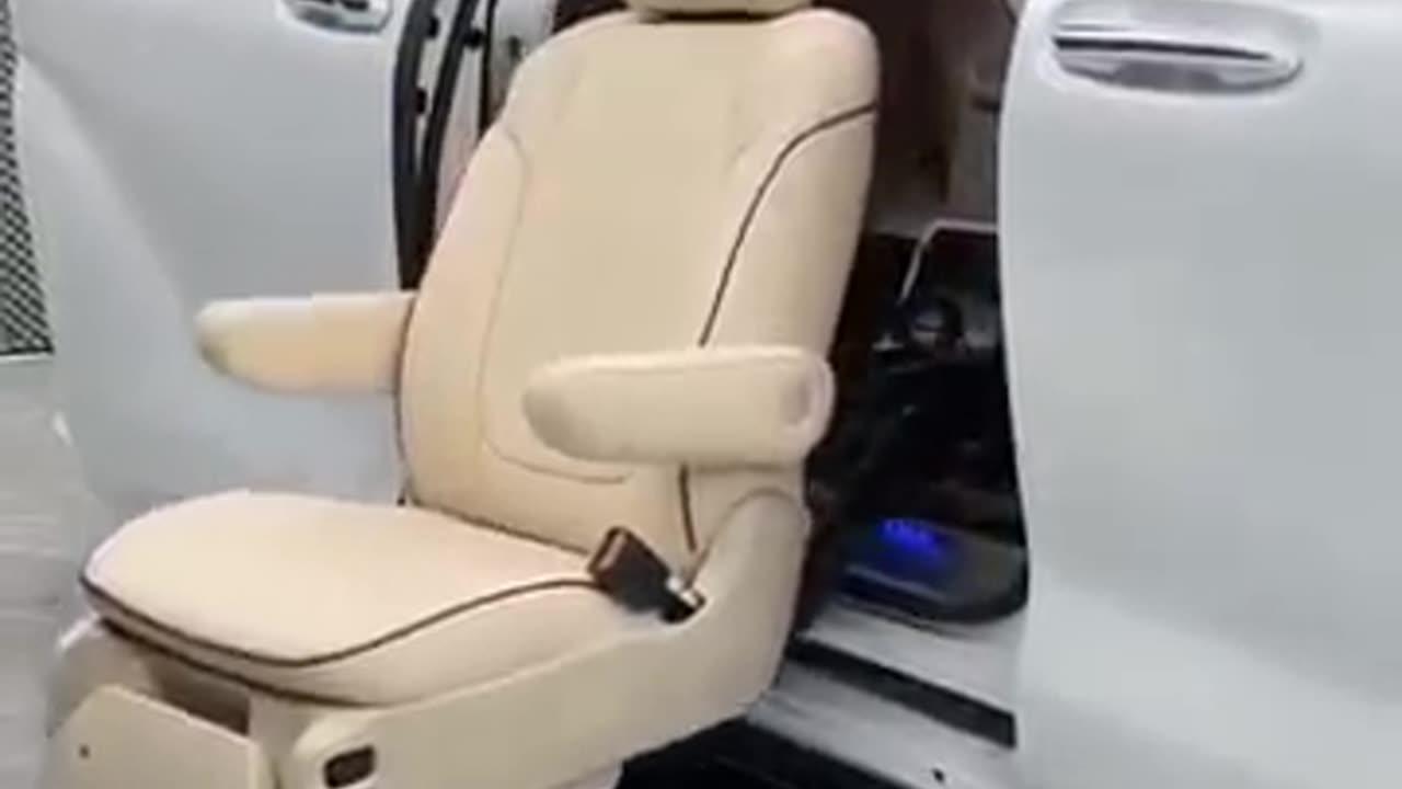 Revolutionary Carseat Tech from China Shocks the World! 🚗🇨🇳 #china #shorts #tech