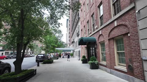 New York City LIVE Walking (chat on YouTube)