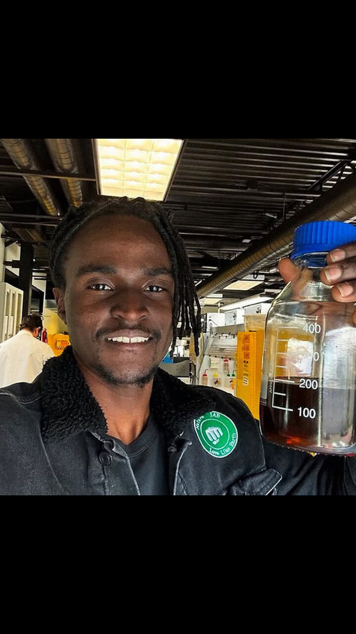 Desaparece el joven que creó un reactor para convertir plástico en gasolina