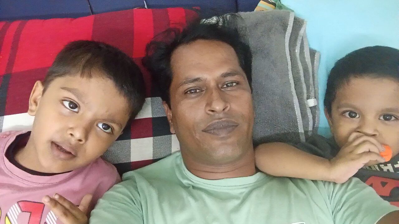 ম‌নে হয় পাগলা গাড়‌দে আছি
