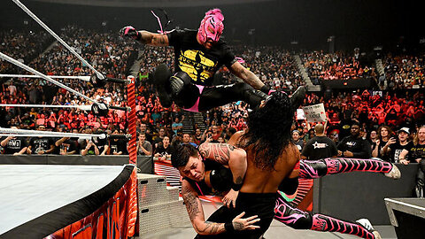 The Mysterios confront Veer Mahaan: Raw, May 16, 2022 @wwefree