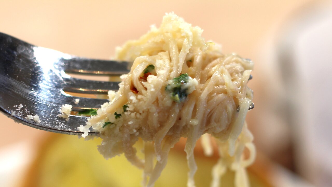 Angel Hair Pasta with Garlic and Oil