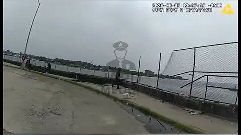 Car Theft Suspect Jumps in Queens Waters, Fights Police Before Arrest #QueensWaterArrest #japd