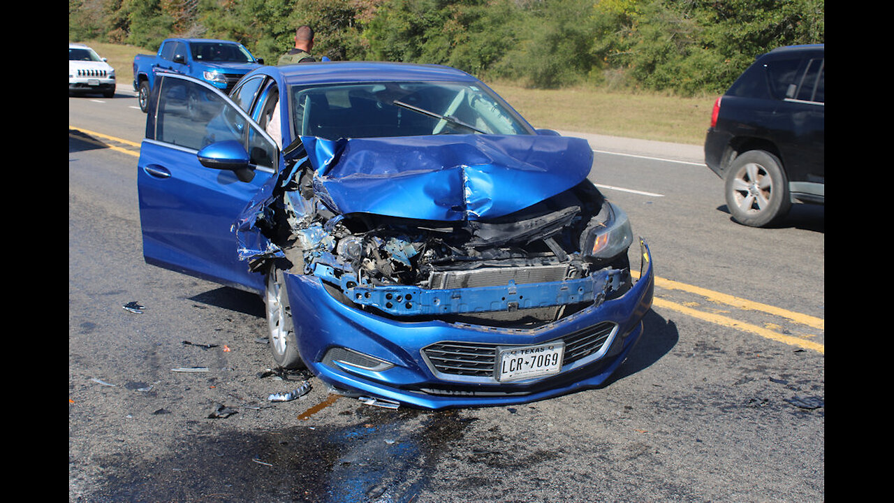 2 VEHICLE CRASH, UNEXPECTED TWIST TO STORY, WEST TEMPE TEXAS, 11/06/25...