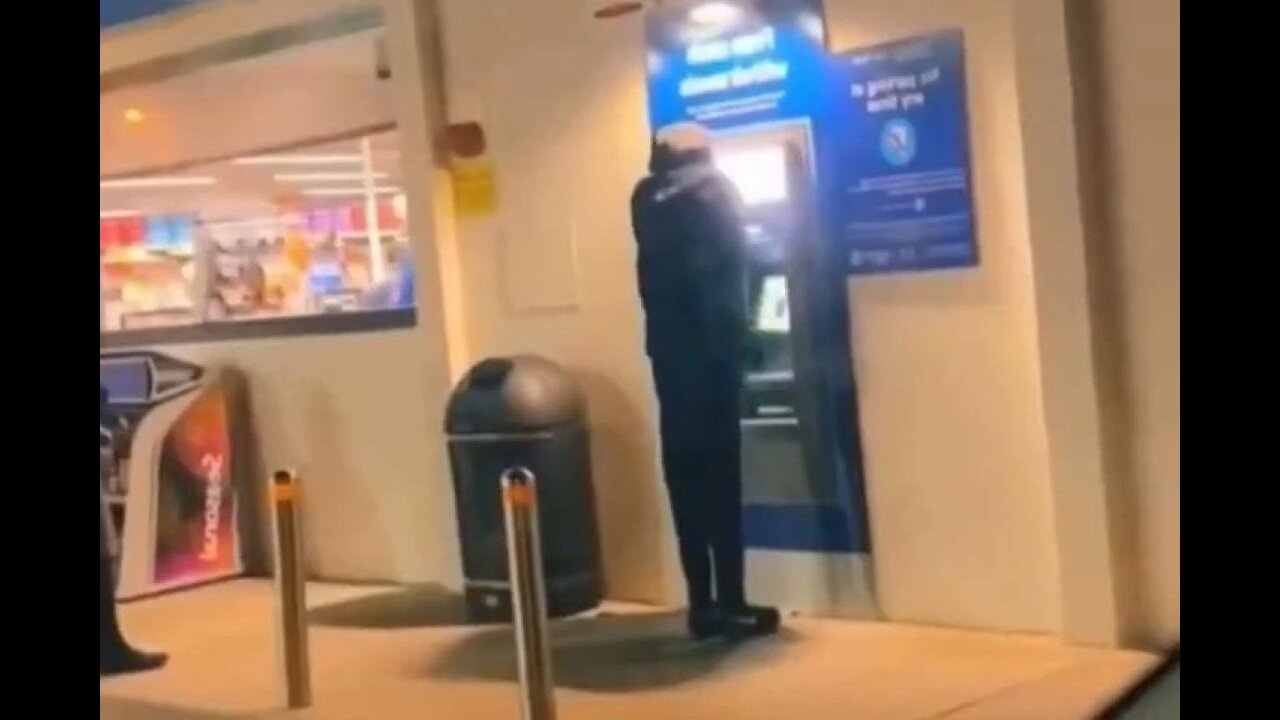 Somebody Put A Mannequin At The ATM And Made People Wait In Line