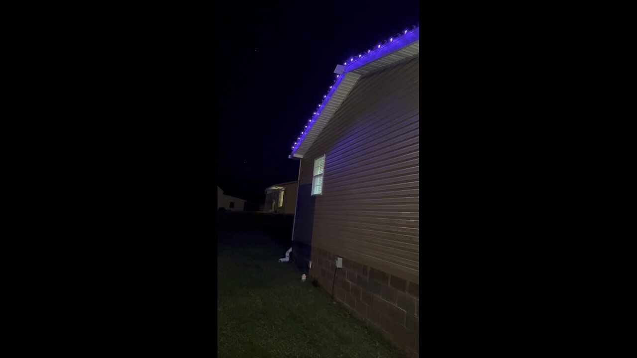 Ivany’s Halloween lighting 2025
