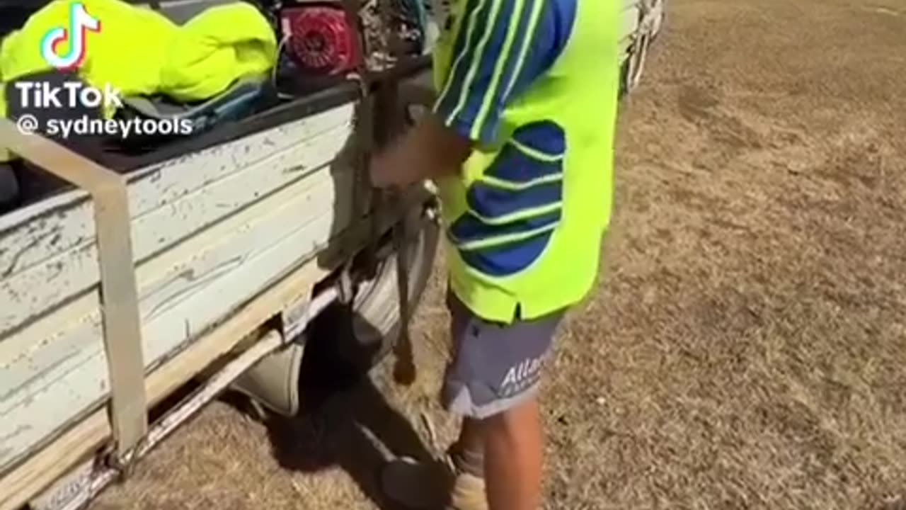 💡💡 How to Secure Your Load: Funny Fail! | FunFM