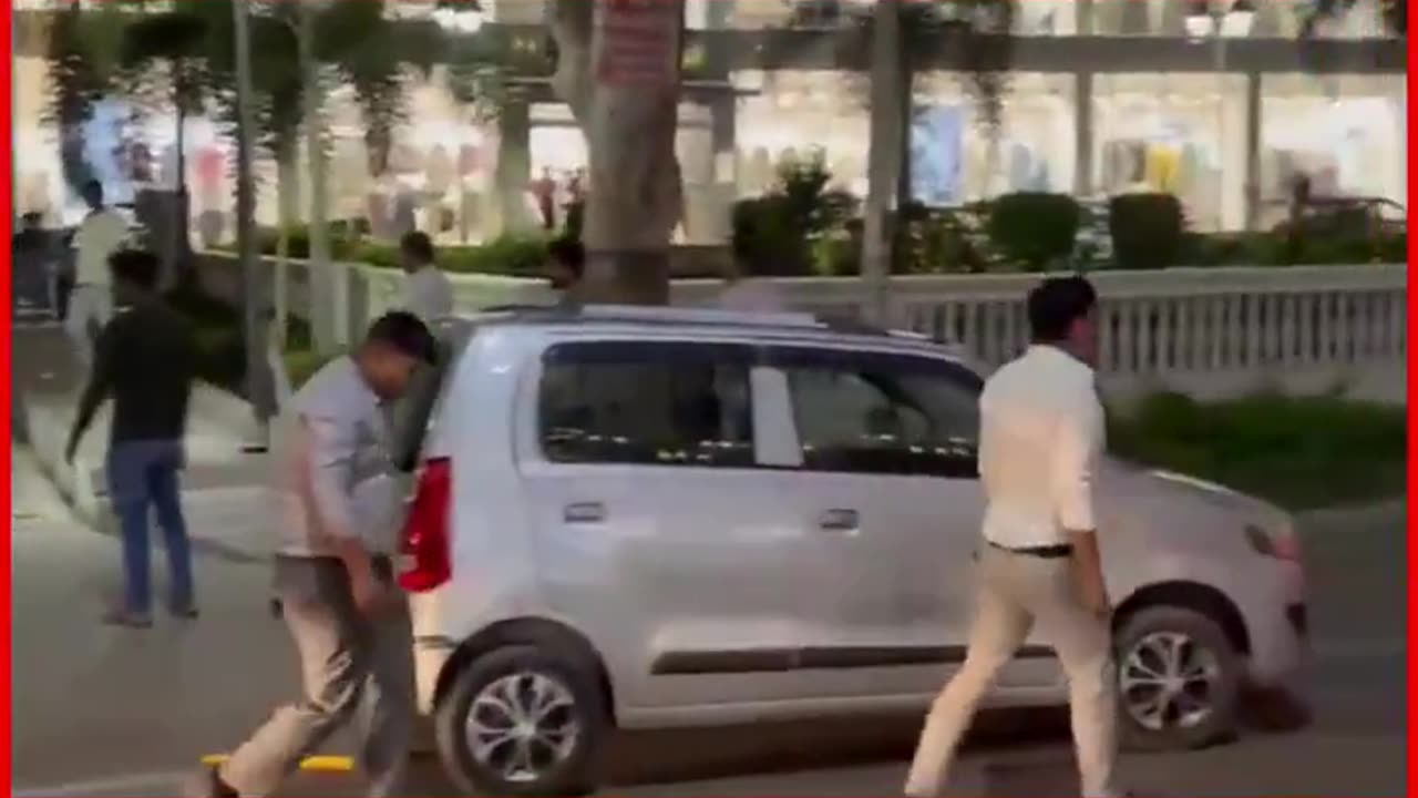 Lucknow: Violent Clash Between Two Groups Caught on Camera, Video Goes Viral