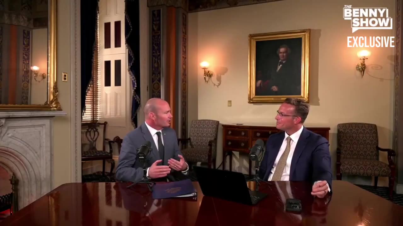 Sen. Mike Lee · Let Ghislaine Maxwell Speak